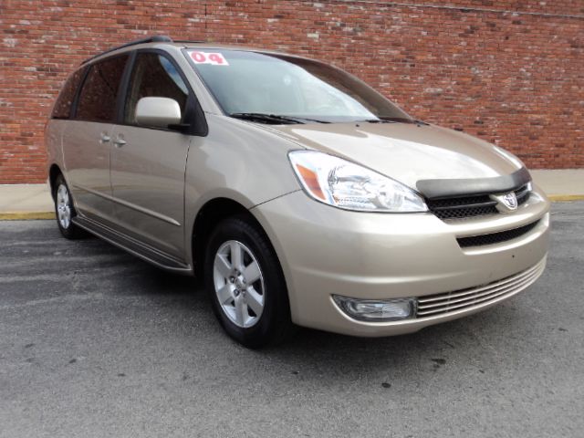 2004 Toyota Sienna