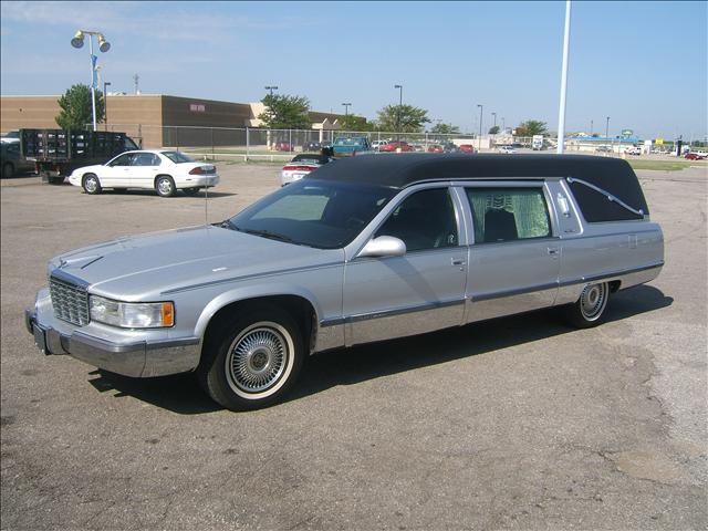 1996 Cadillac Fleetwood for sale