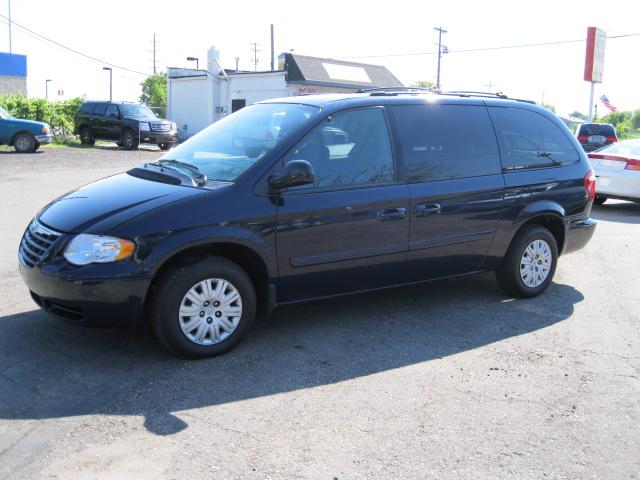 2005 Chrysler Town & Country for sale