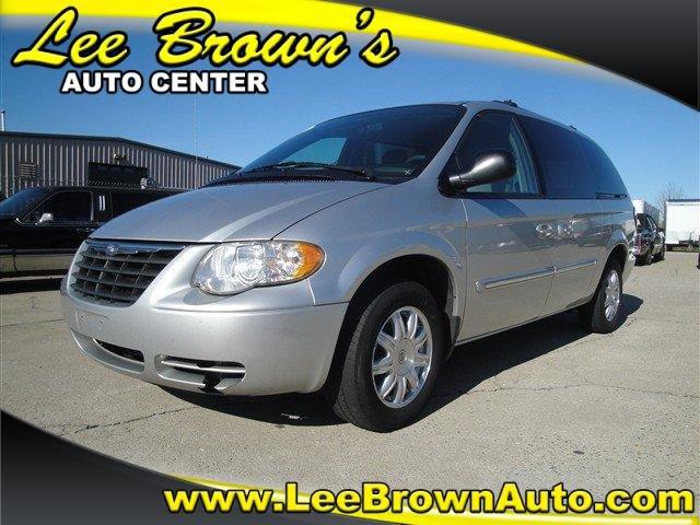 2005 Chrysler Town & Country for sale