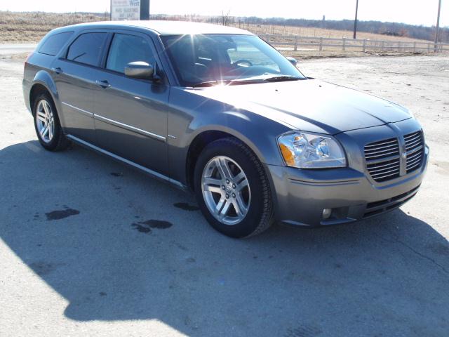 2005 Dodge Magnum for sale