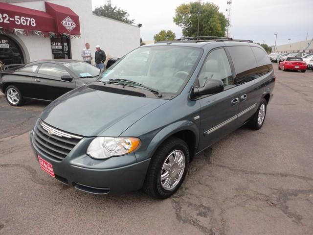 2007 Chrysler Town & Country for sale