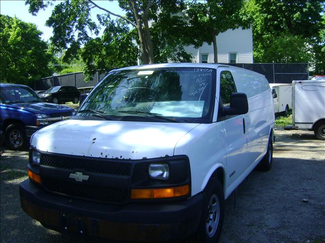 2004 Chevrolet G2500 for sale