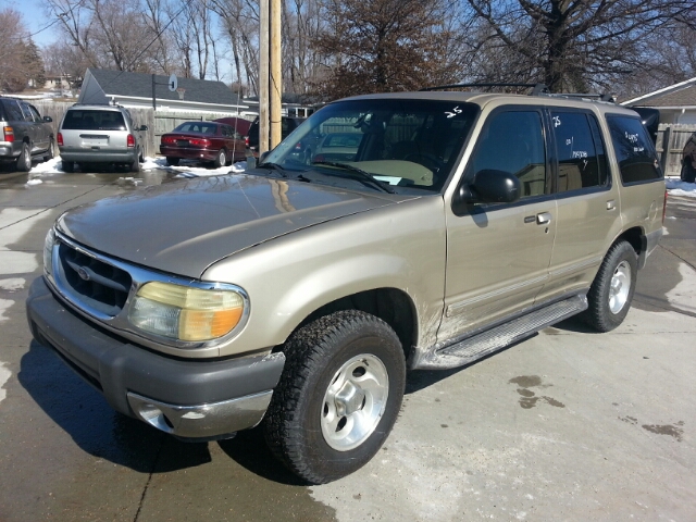 2000 Ford Explorer