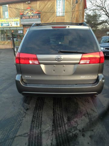 2005 Toyota Sienna