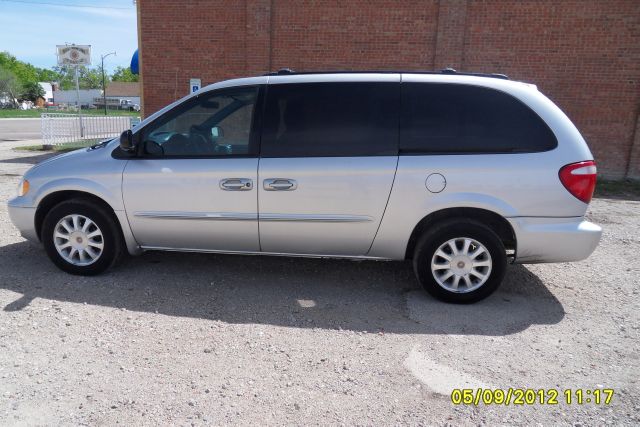 2003 Chrysler Town and Country for sale