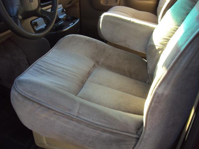 http://cimages4.carsforsale.com/385692/248C24D1-0731-4BD8-8DE2-E75D203F8239_14.jpg?dt=010320131755