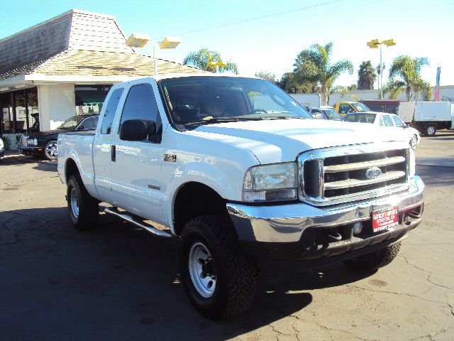2003 FORD F250 XLT SUPERCAB SHORT BED 4WD white 2003 ford f250 turbo diesel 4 door extra cab  4 wh