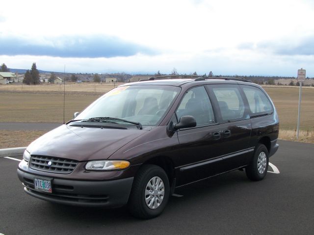 Tothego - 1997 Plymouth Grand Voyager_1