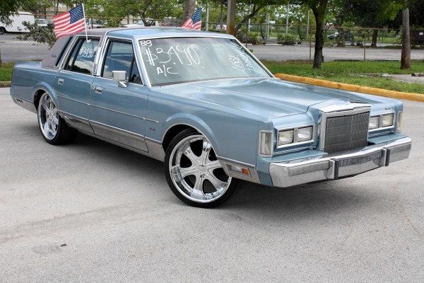 1988 Lincoln Town Car for sale