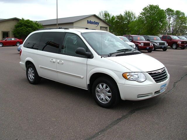 2007 Chrysler Town & Country for sale