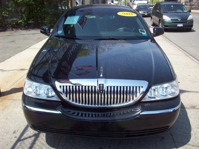2008 Lincoln Town Car for sale