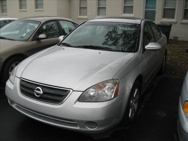 2002 Nissan Altima  4d Seda