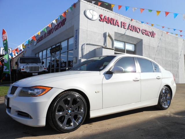 2006 BMW 3 SERIES 330I SEDAN white there are no electrical problems with this vehicle  nothing ab