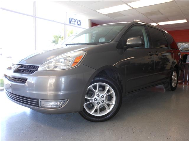 2005 TOYOTA SIENNA XLE LIMITED gray you wont find any electrical problems with this vehicle there