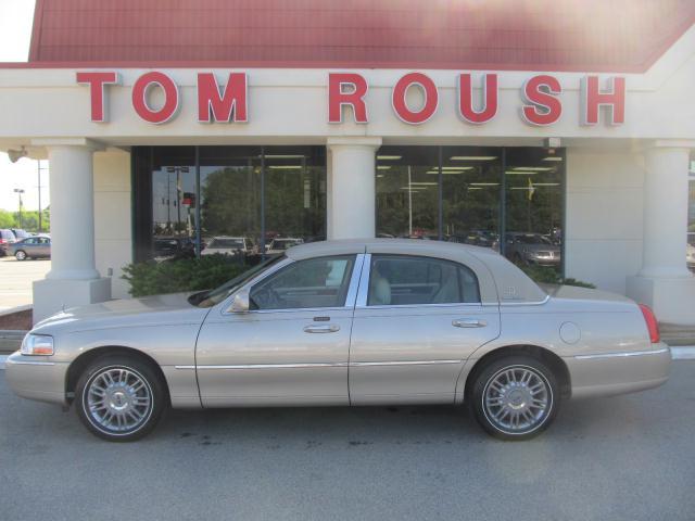 2009 Lincoln Town Car for sale