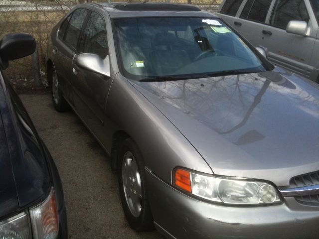 2000 Nissan Altima for sale