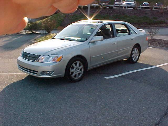 2000 Toyota Avalon for sale