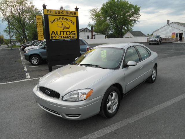 2004 Ford Taurus