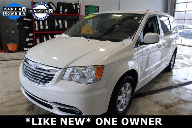 Tothego - 2011 Chrysler Town Country_1