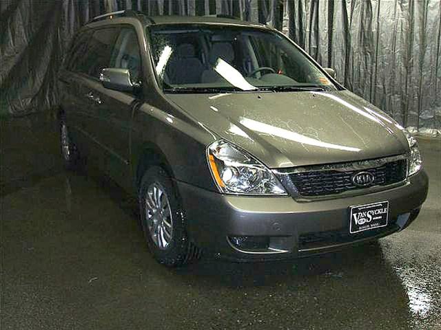 2011 Kia Sedona for sale