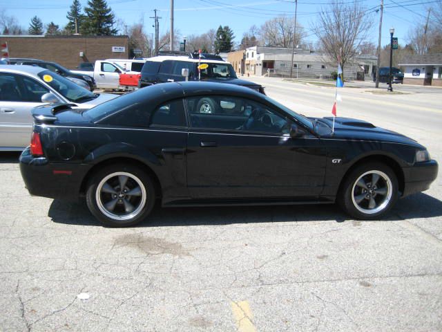 2003 Ford Mustang - COOPERSVILLE, MI