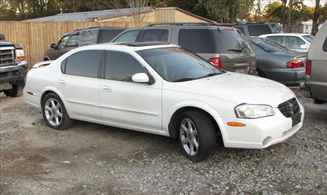 2000 Nissan Maxima for sale