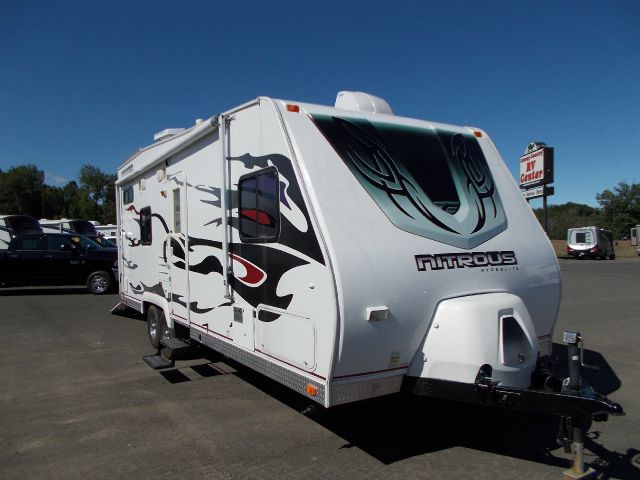 2008 FLEETWOOD NITROUS 230FS