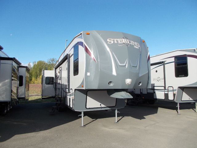 2013 FOREST RIVER WILDCAT 32RL