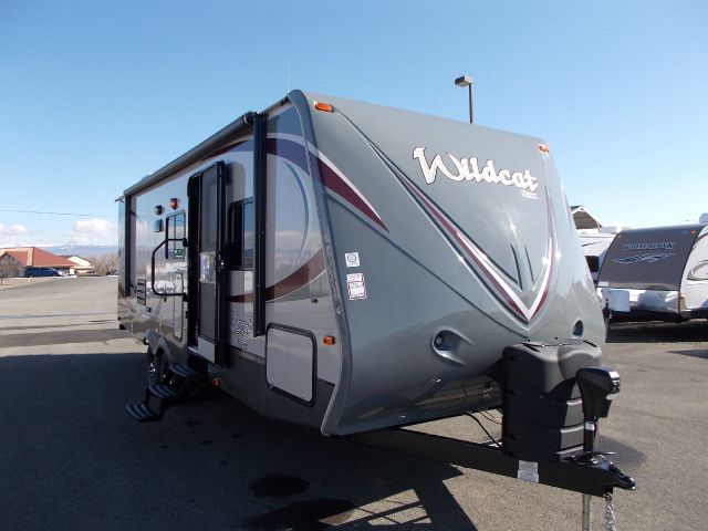 2013 FOREST RIVER WILDCAT 26FBS