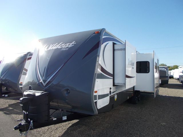 2014 FOREST RIVER WILDCAT 28RKX
