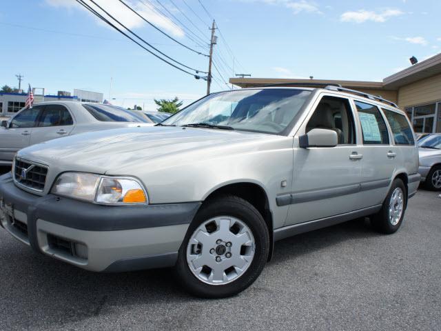 2000 Volvo V70 for sale