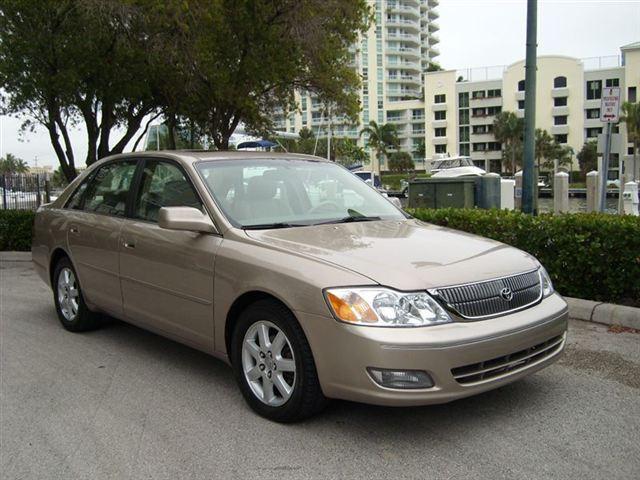 2000 Toyota Avalon for sale