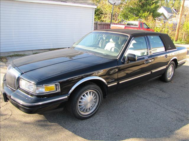 1997 Lincoln Town Car for sale