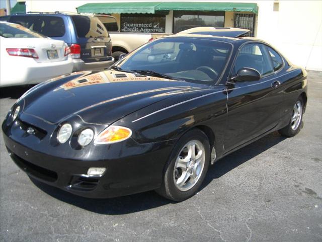 2000 Hyundai Tiburon for sale