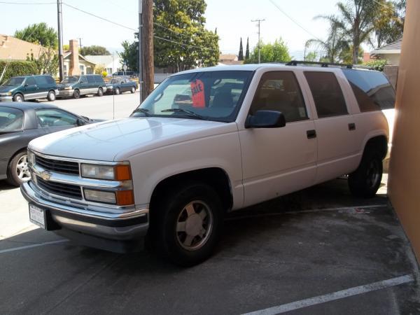 1996 CHEVROLET SUBURBAN, white, ...