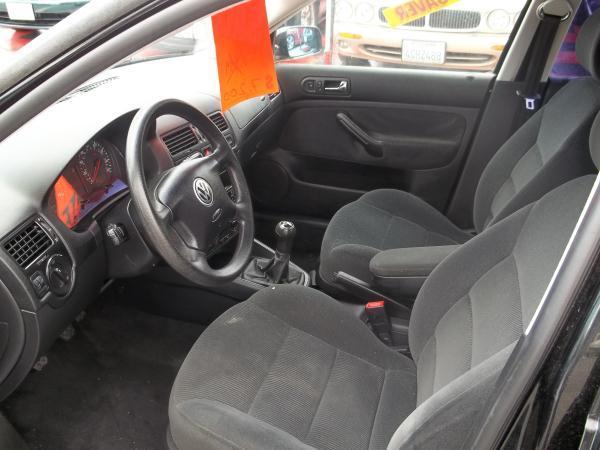 http://cimages4.carsforsale.com/391420/3VWSK69M41M143427_3.jpg?dt=052520120438