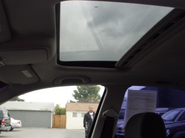 http://cimages4.carsforsale.com/391420/3VWSK69M41M143427_9.jpg?dt=052520120439