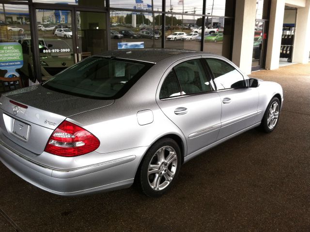 2006 Mercedes-Benz E-Class