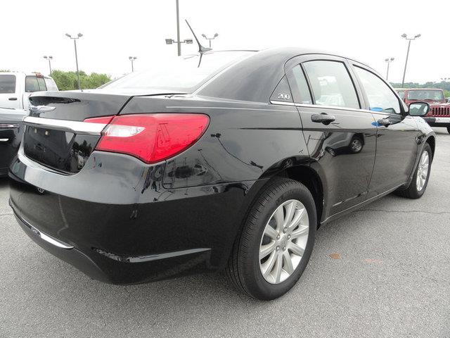 2012 Chrysler 200