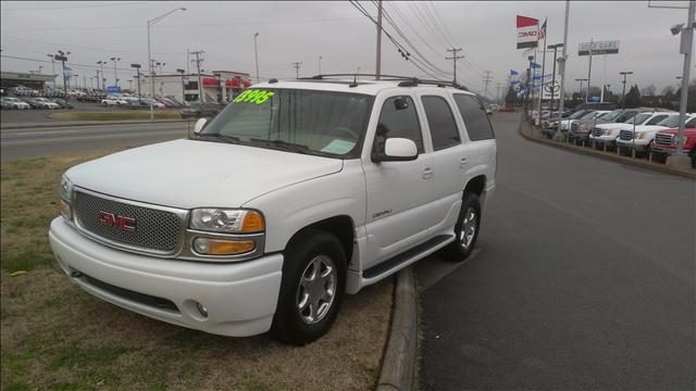 2004 GMC Yukon Denali