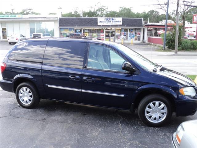 2005 Chrysler Town & Country for sale