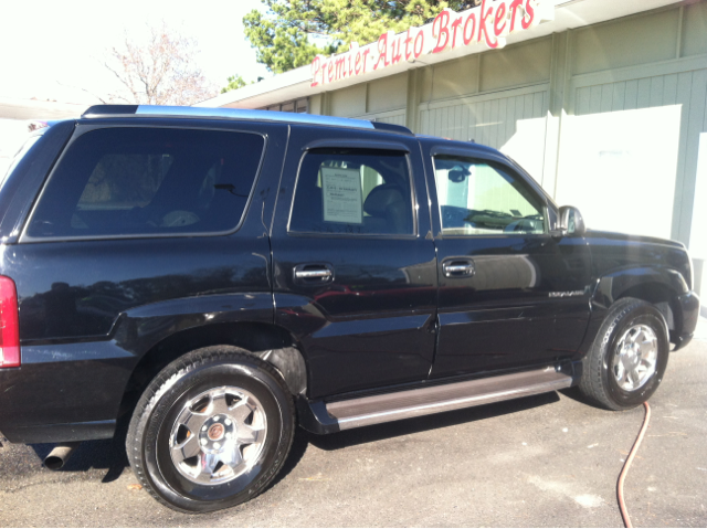2003 Cadillac Escalade
