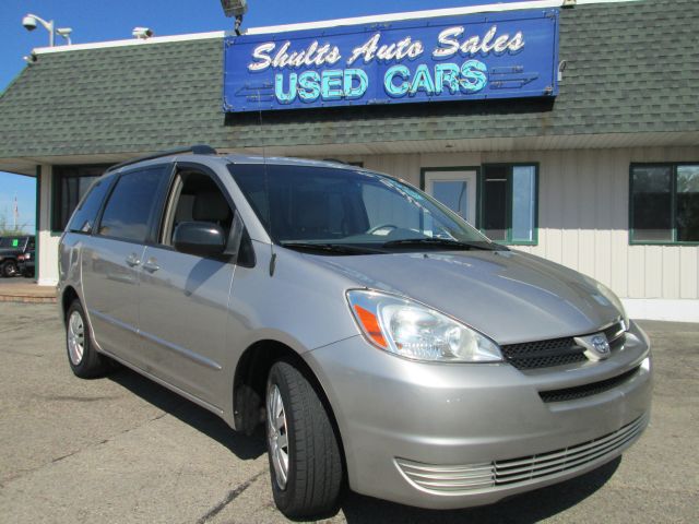 2005 Toyota Sienna - CRYSTAL LAKE, IL