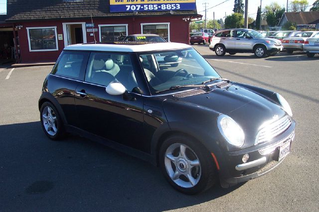2004 MINI COOPER BASE green auto abs brakesair conditioningalloy wheelsamfm radioanti-brake s