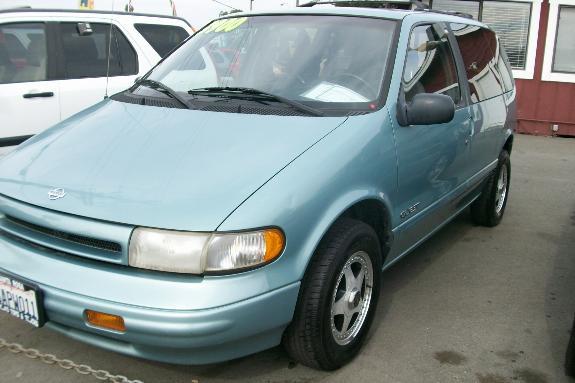 1994 NISSAN QUEST XE