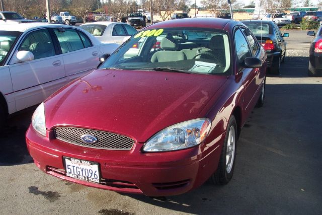 2004 FORD TAURUS SES DURATEC maroon 82668 miles VIN 1FAFP55S24G182963 