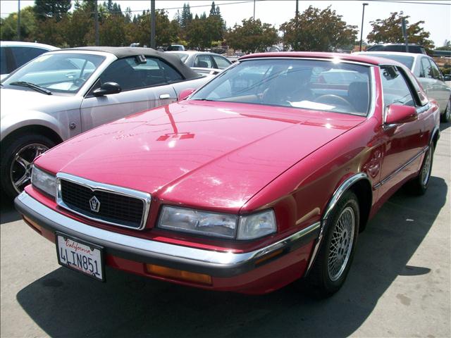 1989 MASERATI TC CHRYSLER red 2 door convertible automatic transmission front wheel drive allo