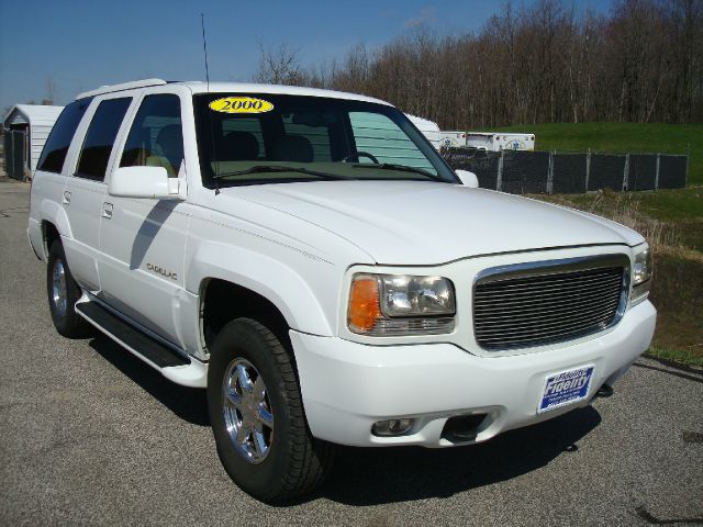 2000 Cadillac Escalade