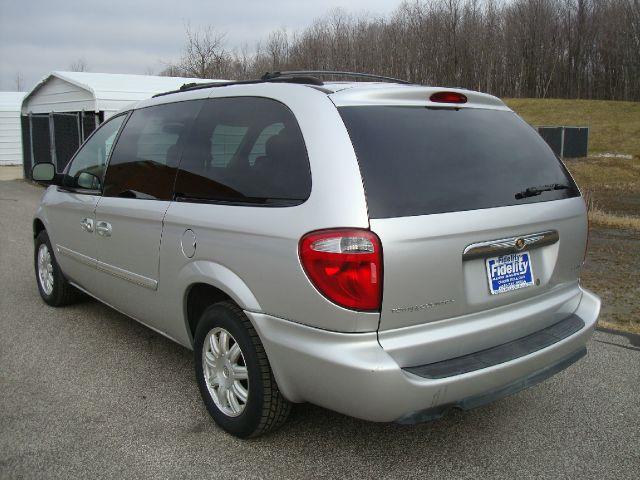 2006 Chrysler Town & Country